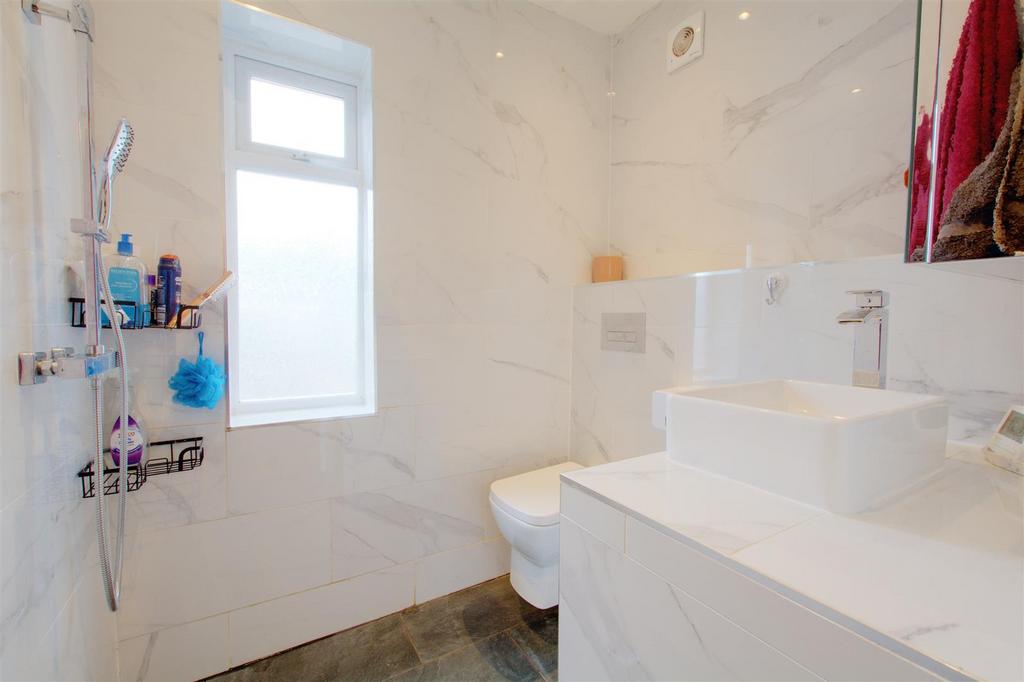 Shower Room.jpeg