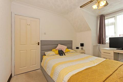 3 bedroom semi-detached house for sale, Sterling Road, Sittingbourne, Kent, ME10