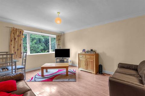 2 bedroom flat for sale, Brook Crescent, Cippenham