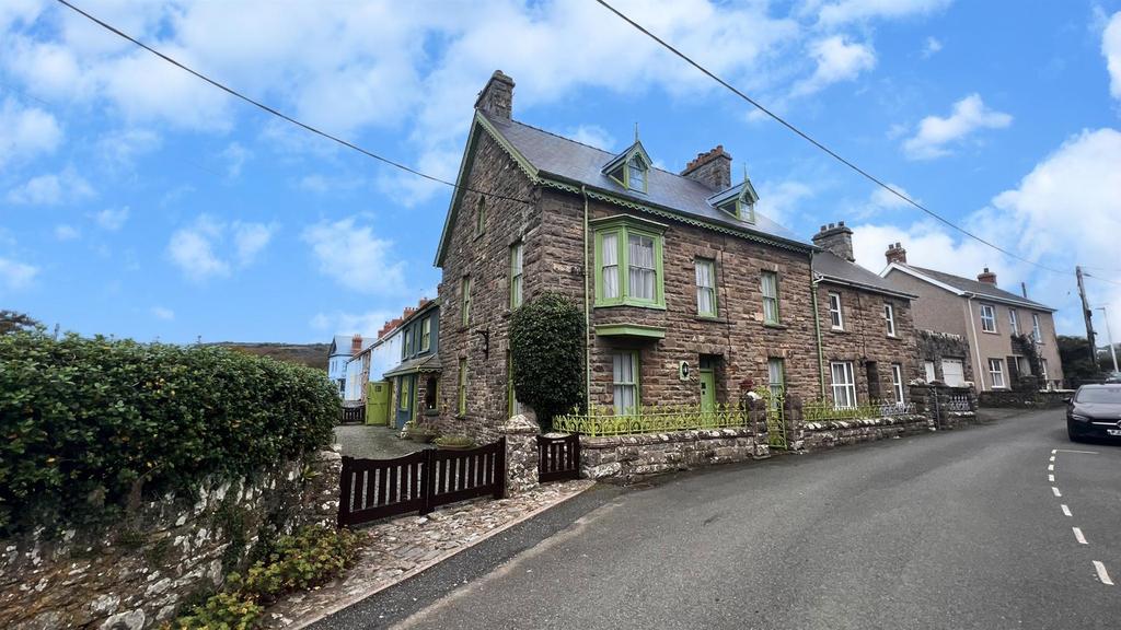 Marine Road, Broad Haven, Haverfordwest 5 bed end of terrace house for