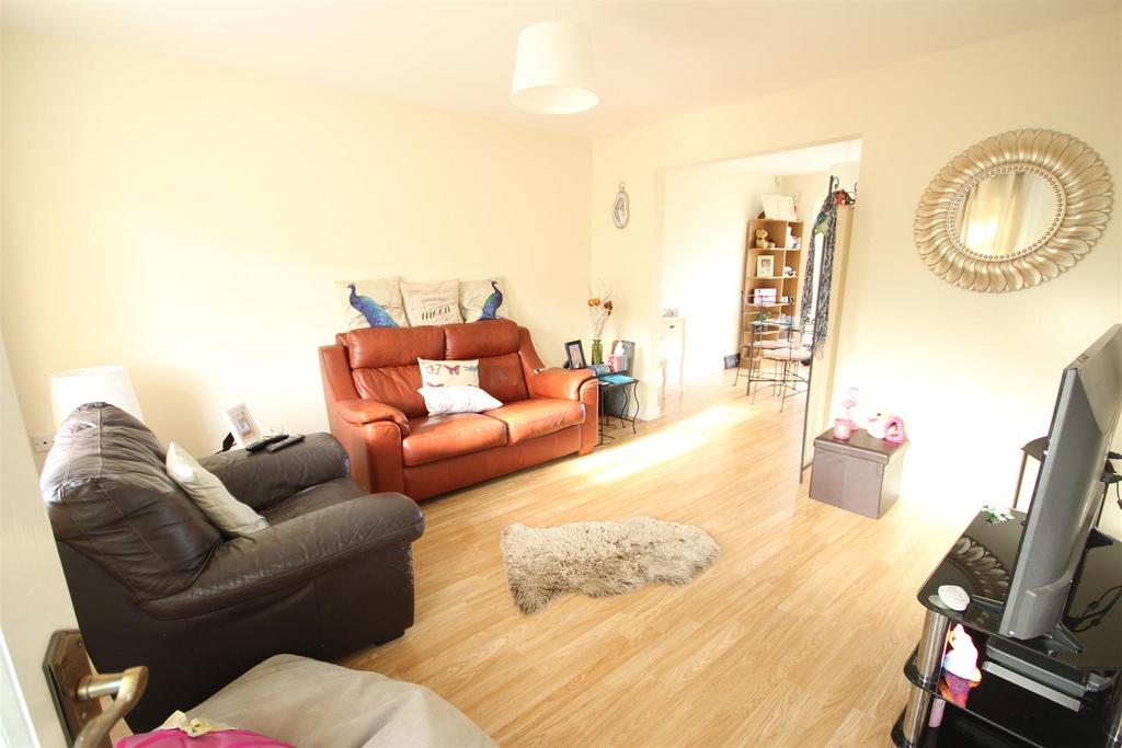 Catterick Drive, Mickleover 3 bed semidetached house for sale £235,000