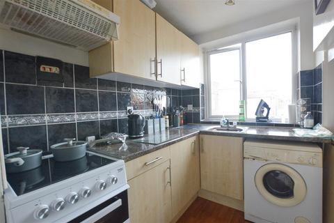 2 bedroom flat for sale, Seaside Road, Eastbourne