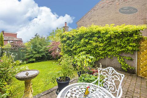 8 Top Side, Grenoside, Sheffield, S35 8RD