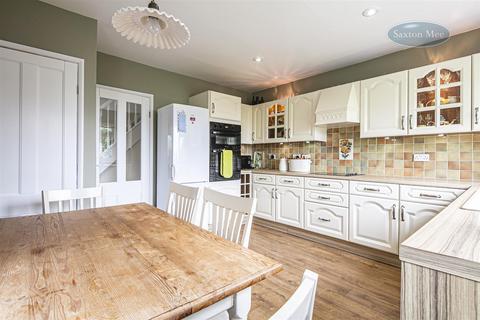 8 Top Side, Grenoside, Sheffield, S35 8RD