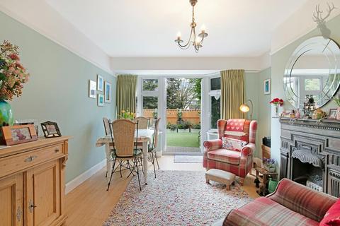 10 Beech Avenue, Buckhurst Hill, IG9 5JA