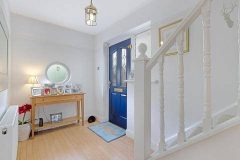 10 Beech Avenue, Buckhurst Hill, IG9 5JA
