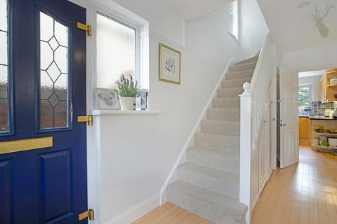 10 Beech Avenue, Buckhurst Hill, IG9 5JA