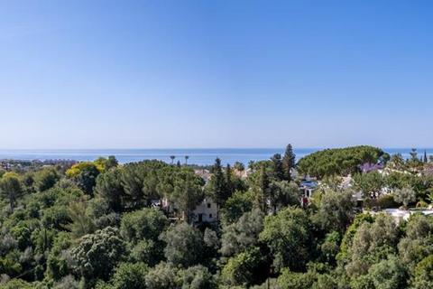 5 bedroom villa, Cascada de Camojan, Marbella, Malaga