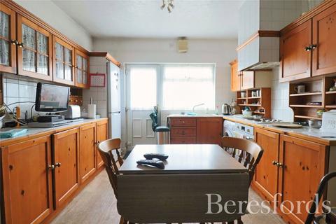 46 Kent Drive, Hornchurch, RM12 6TB