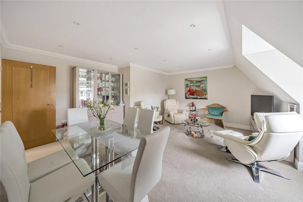 Cobham Grange, 42 Between Streets, Cobham, Surrey, KT11 2 bed apartment