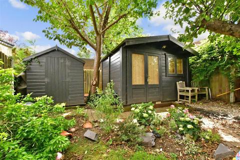 3 bedroom terraced house for sale, Brandville Gardens, Barkingside, Ilford, Essex