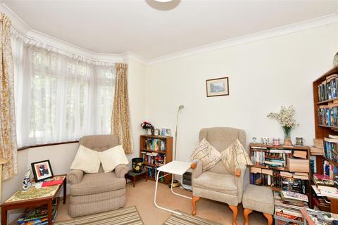 8 Fanshawe Crescent, Hornchurch, RM11 2DD