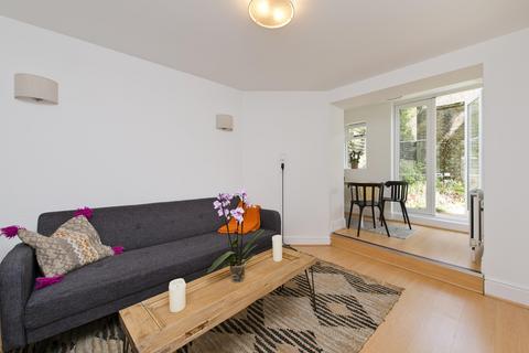 1 bedroom apartment to rent, Kensington Park Road, London, UK, W11