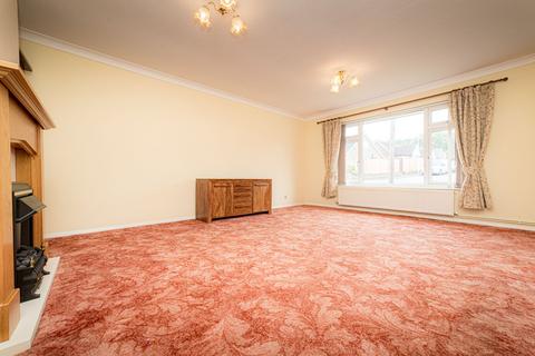 2 bedroom semi-detached bungalow for sale - Yeoman Gardens, Willesborough, TN24