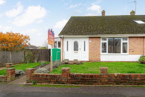 2 bedroom semi-detached bungalow for sale - Yeoman Gardens, Willesborough, TN24