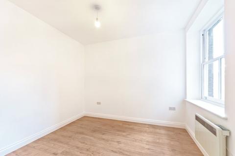 1 bedroom apartment to rent, St. Botolphs Street, Colchester, Essex, CO2