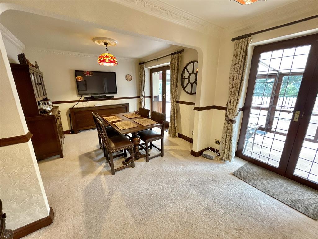 Sitting/Dining Room