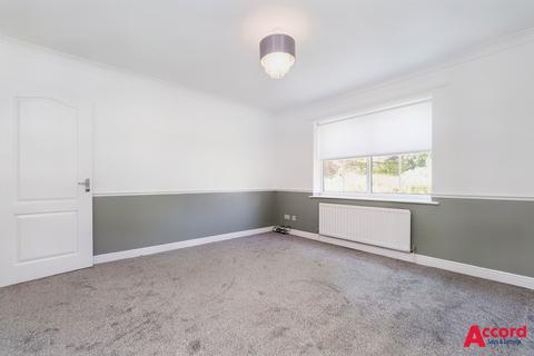 Flat 1, Raphael Court Pettits Lane, Romford, RM1 4SE