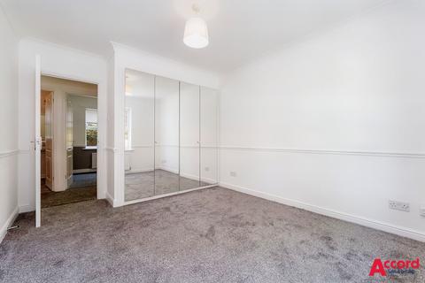 Flat 1, Raphael Court Pettits Lane, Romford, RM1 4SE