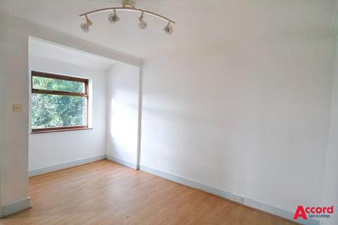 6 Avelon Road, Romford, RM5 3XU