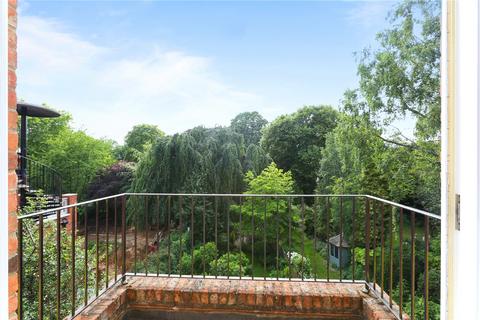 3 bedroom apartment to rent, Fitzjohn's Avenue, Hampstead, London, NW3