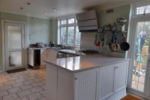 23 Uplands, Beckenham, BR3 3NB