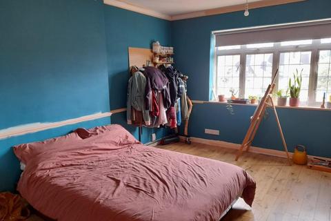23 Uplands, Beckenham, BR3 3NB