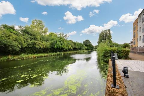 2 bedroom flat for sale, Hertford House, Northolt, Middlesex UB5