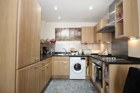 2 bedroom flat for sale, Hertford House, Northolt, Middlesex UB5