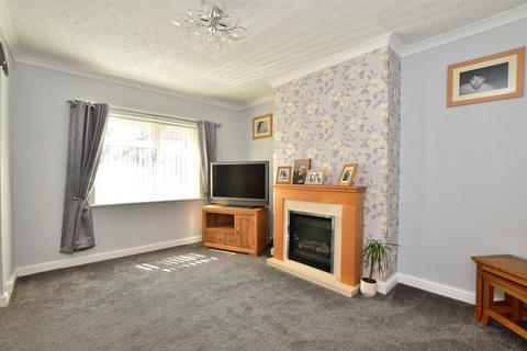 3 bedroom semi-detached house for sale - Vale Road, Seaford, East Sussex