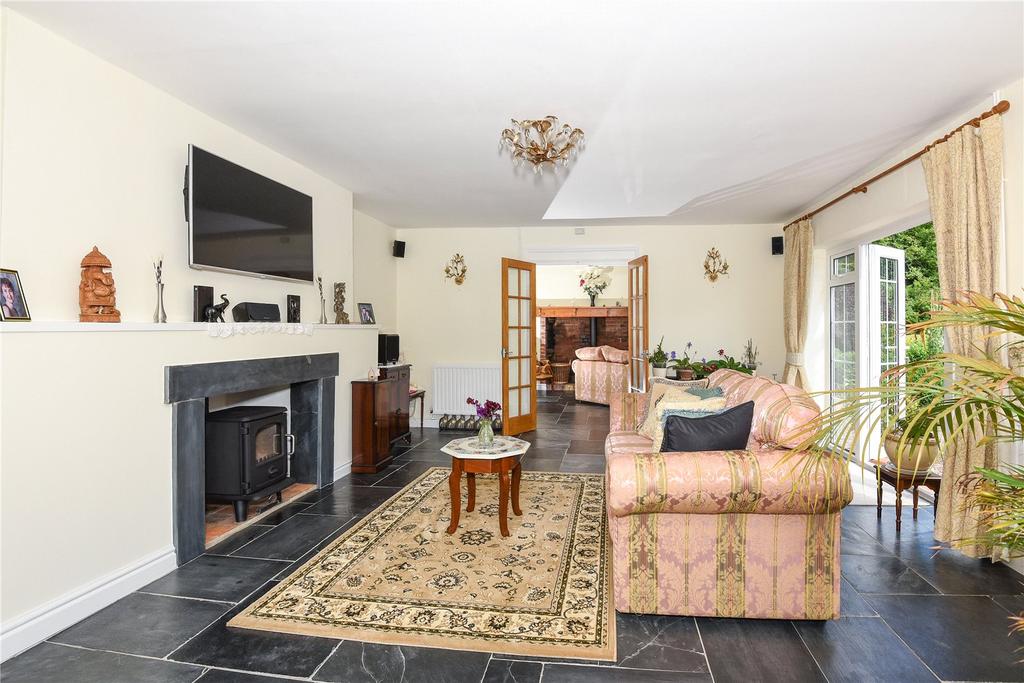 Rackenford, Tiverton, Devon, EX16 4 bed detached house for sale £