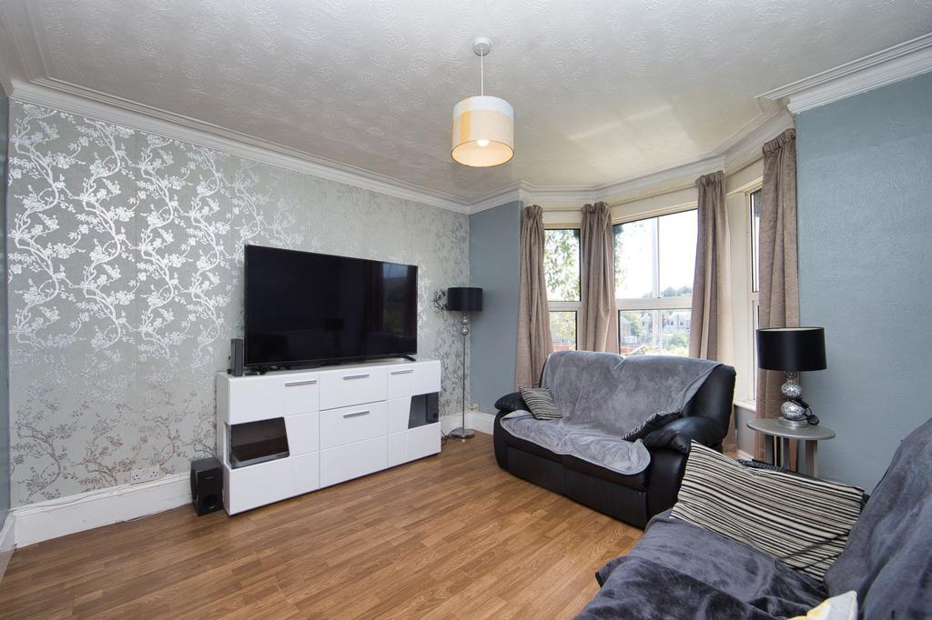 Barton Road, Dover, CT16 5 bed terraced house £240,000