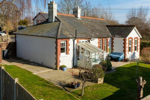 3 bedroom detached bungalow for sale, Avenue Road, Hayling Island PO11