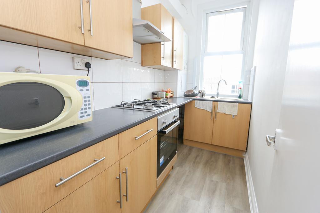 Four Bedroom Flat in Camberwell