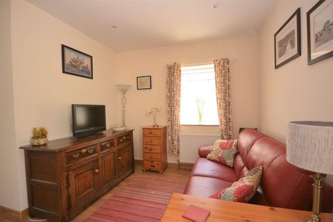 Issarn Penrhyn Drive South, Fairbourne, LL38 2DZ