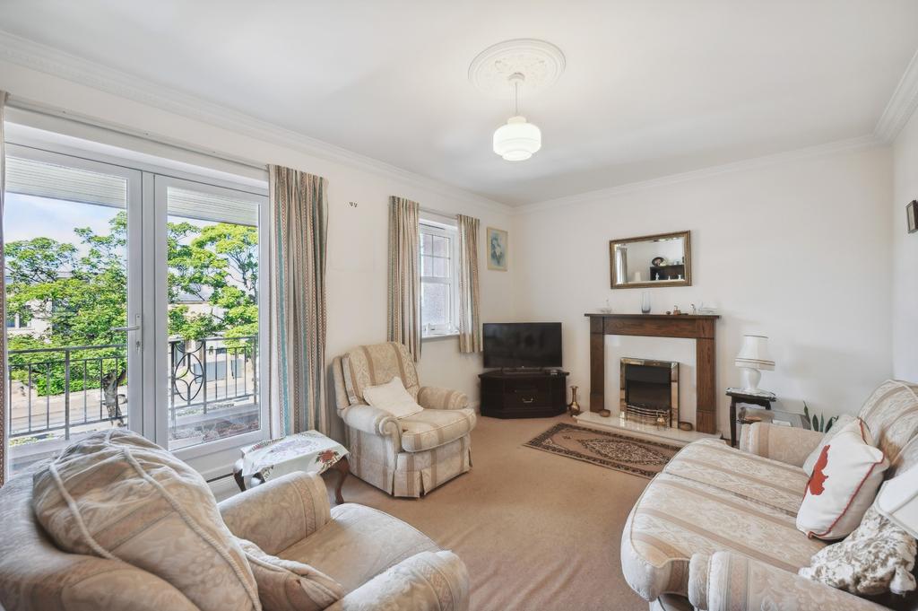 New Cut Rigg, Flat 9, Trinity, Edinburgh, EH6 4QR 2 bed apartment for