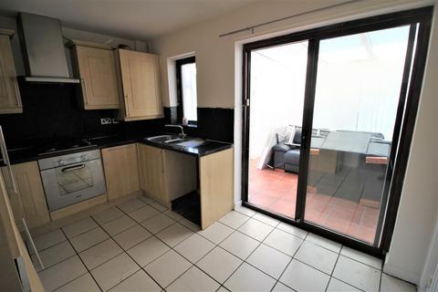 56 Bottomfield Close, Oldham, OL1 4AT