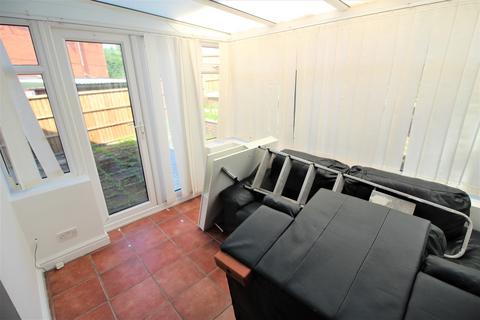 56 Bottomfield Close, Oldham, OL1 4AT