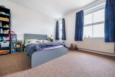 15 Denzil Road, Guildford, GU2 7NQ