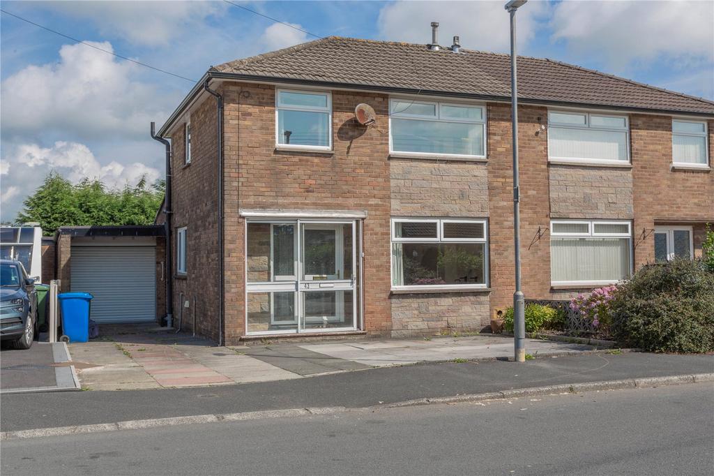 Grasmere Road, Haslingden... 3 bed semidetached house £249,950