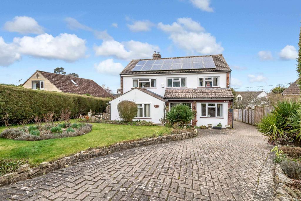 9 Common Road, Malmesbury, SN16 3 bed detached house for sale £695,000