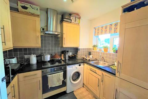 29 Pipers Green, London, NW9 8UH