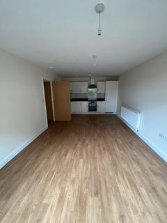 2 bedroom flat to rent, Romford, RM7