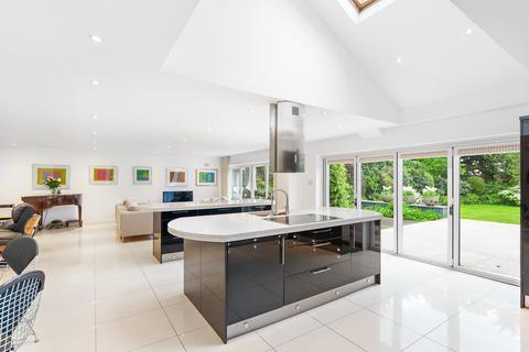 Treetops Forest Crescent, Ashtead, KT21 1JU