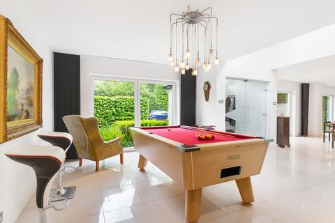 Treetops Forest Crescent, Ashtead, KT21 1JU