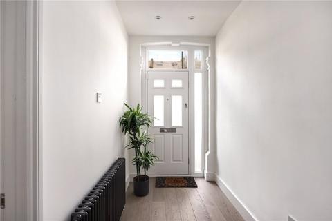 34 Leslie Road, London, E11 4HG