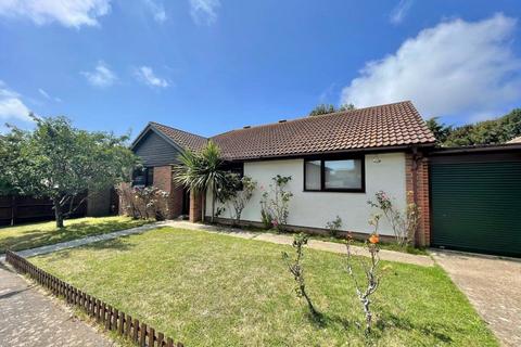 3 bedroom detached bungalow for sale - Chatsworth Avenue, Telscombe Cliffs BN10