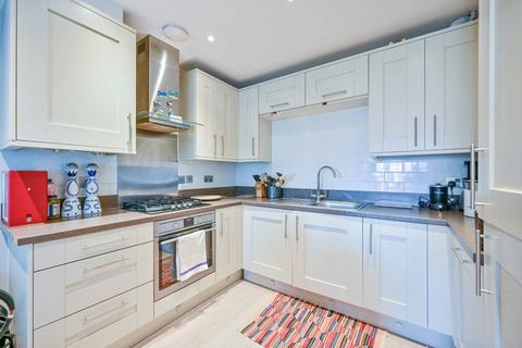 2 bedroom flat for sale, Cookham Road, Maidenhead, SL6