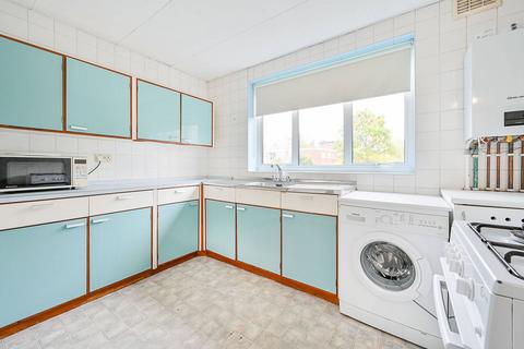 2 bedroom flat for sale, Mount Avenue, Ealing, London, W5