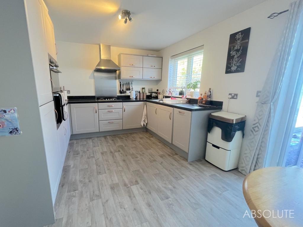 Chichester Close, Teignmouth, Devon... 3 bed semidetached house £335,000